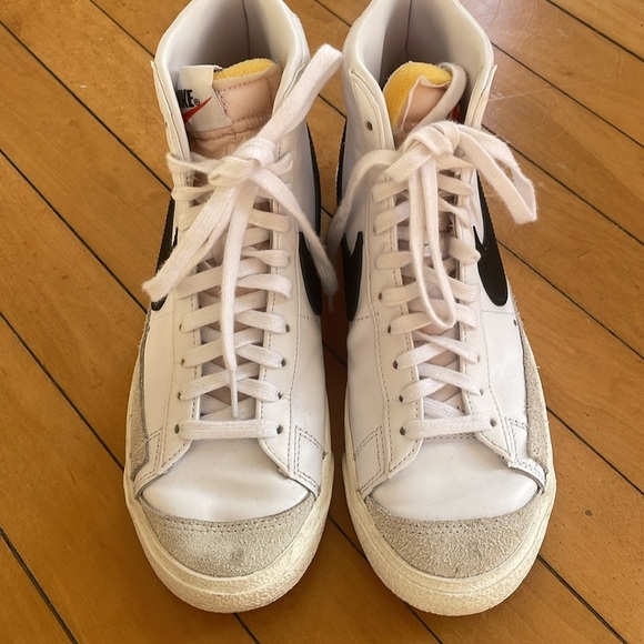 Nike Women's Blazers - Picture 6 of 12